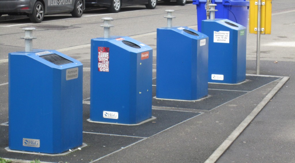 A standard Basel recycling station